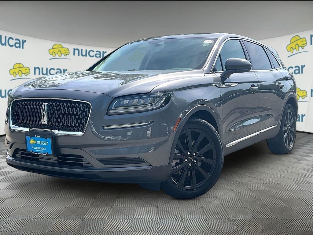 Used 2023 Lincoln Nautilus Reserve w/ Monochromatic Package AWD/4WD image 3