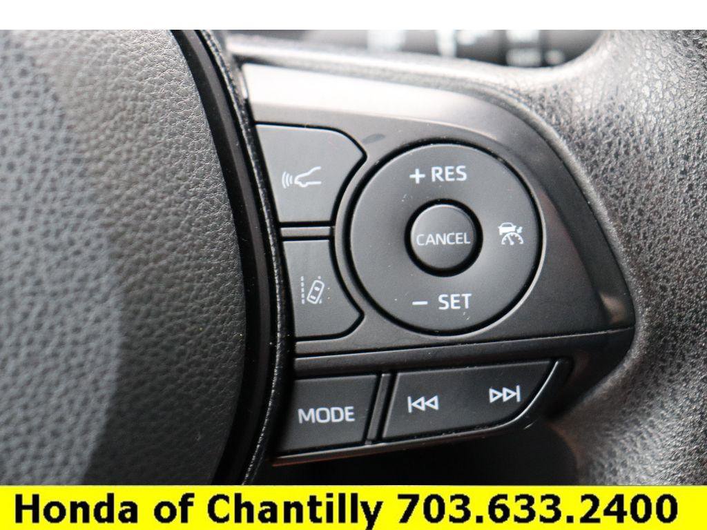 Used 2021 Toyota RAV4 XLE image 12