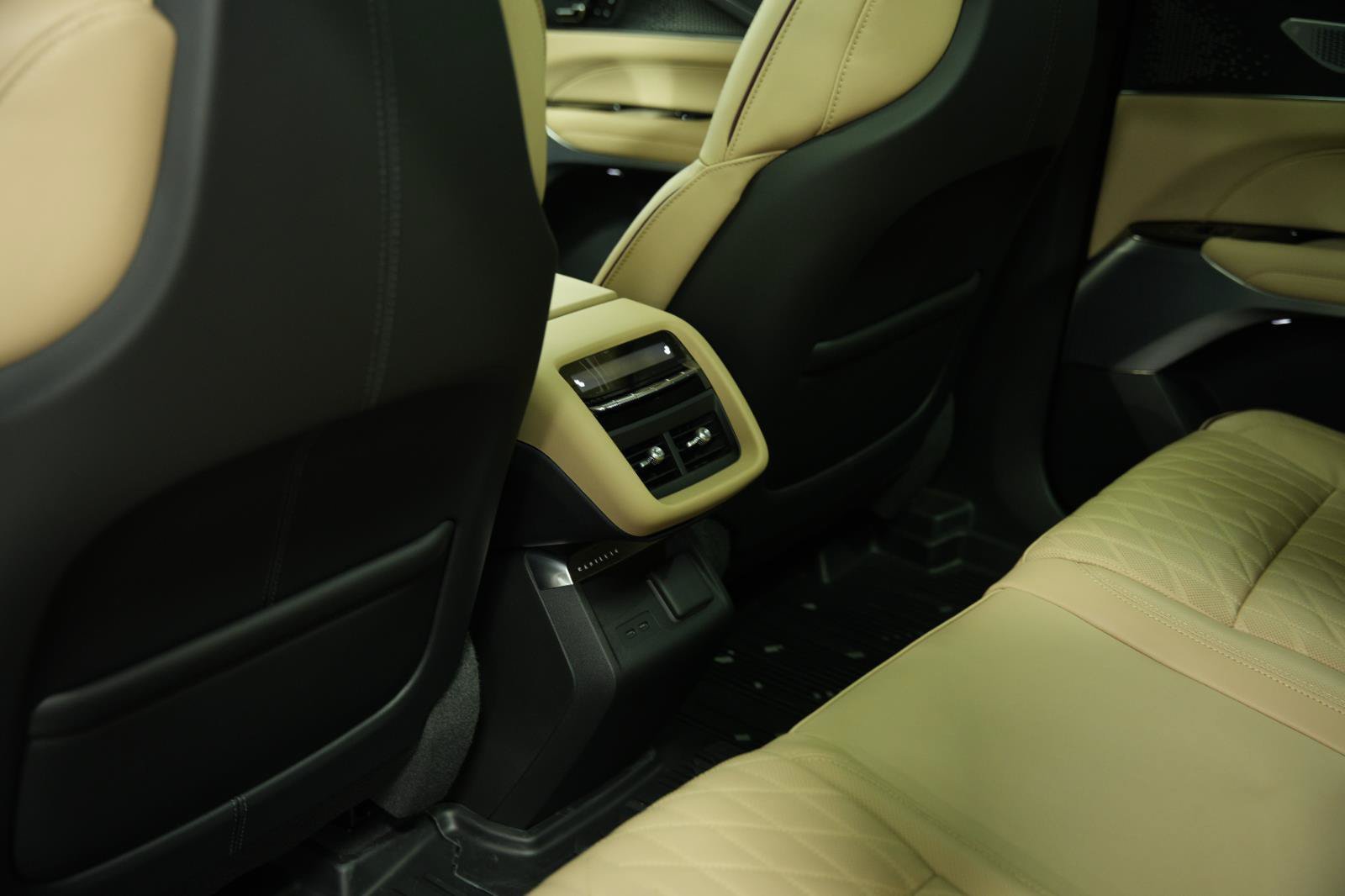 Used 2026 Cadillac Lyriq Signature Luxury w/ Nappa Leather Package AWD/4WD image 24
