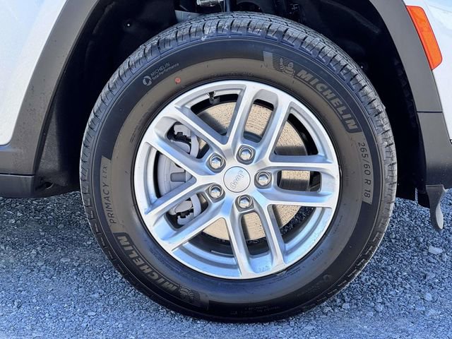 New 2025 Jeep Grand Cherokee L Laredo w/ Luxury Tech Group I image 25