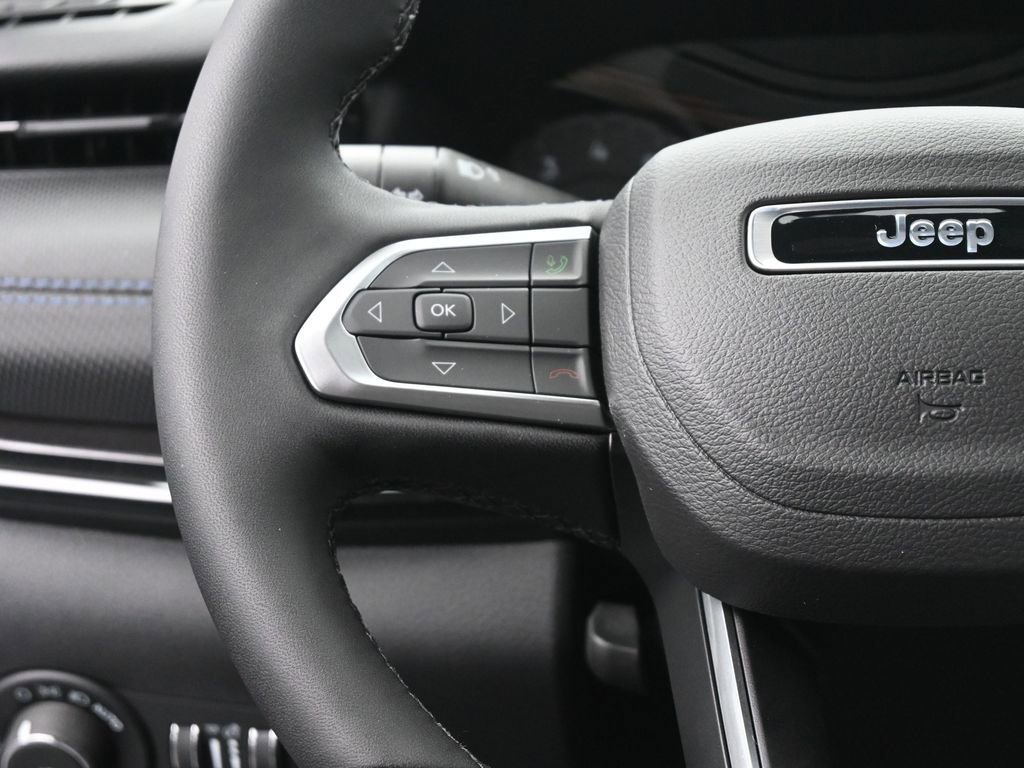 New 2026 Jeep Compass Limited image 30