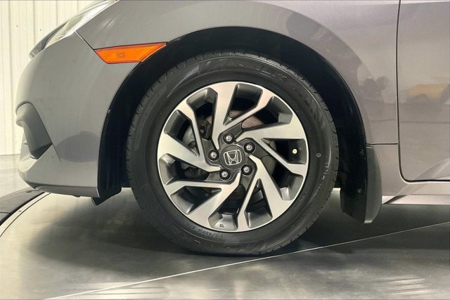 Used 2017 Honda Civic EX image 9