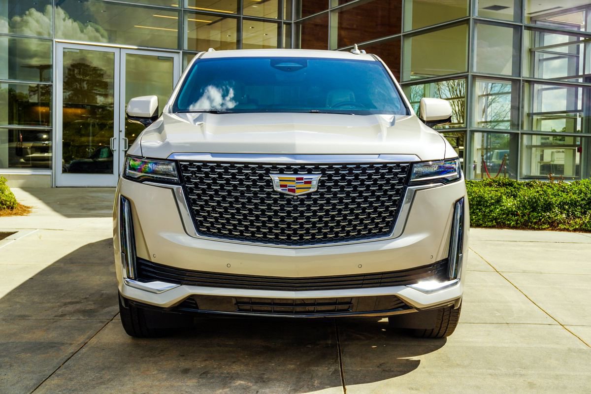 Used 2022 Cadillac Escalade Premium Luxury image 7