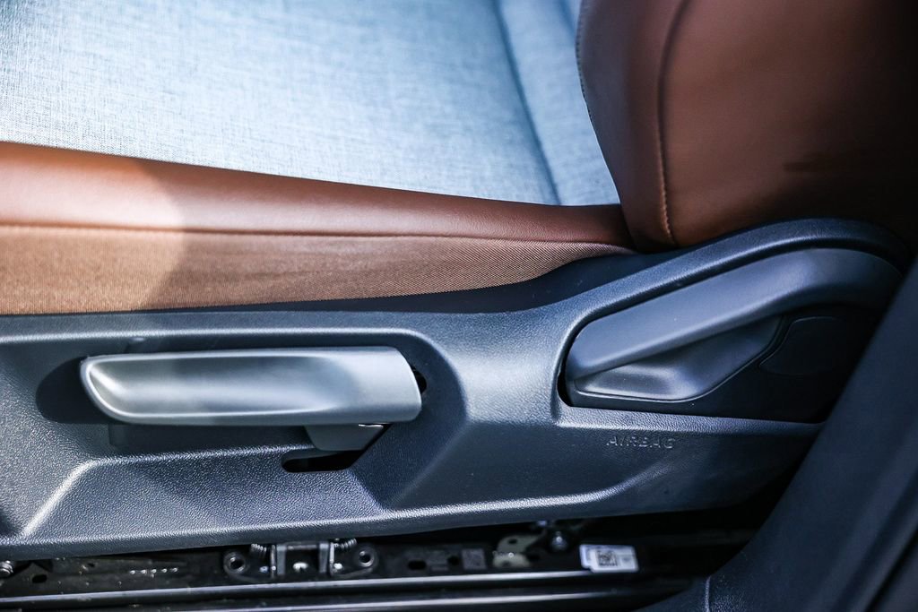 Certified 2023 Volkswagen ID.4 2WD image 28