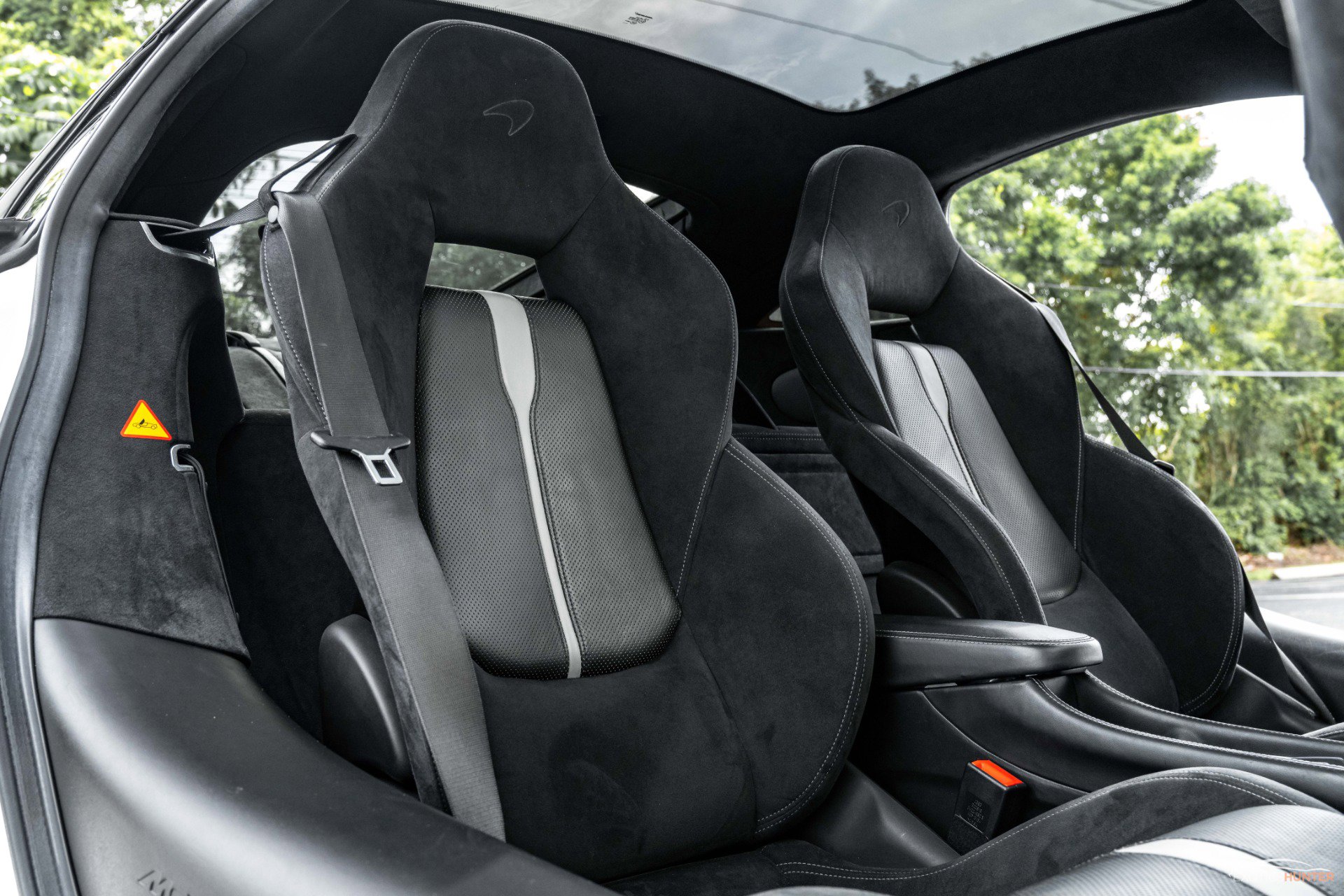 Used 2017 McLaren 570S image 25