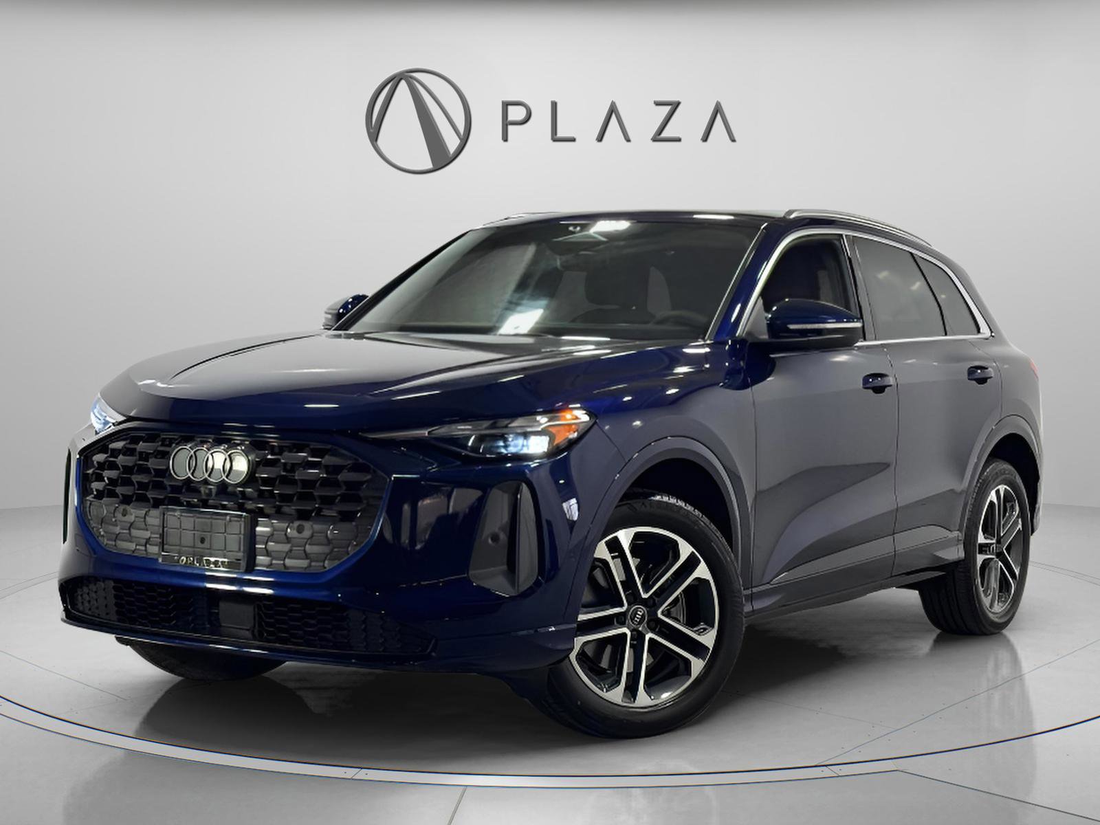 Certified 2025 Audi Q5 Premium w/ Convenience Package image 1