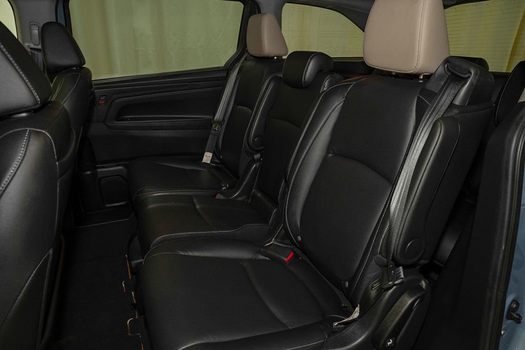 Used 2023 Honda Odyssey Touring image 9