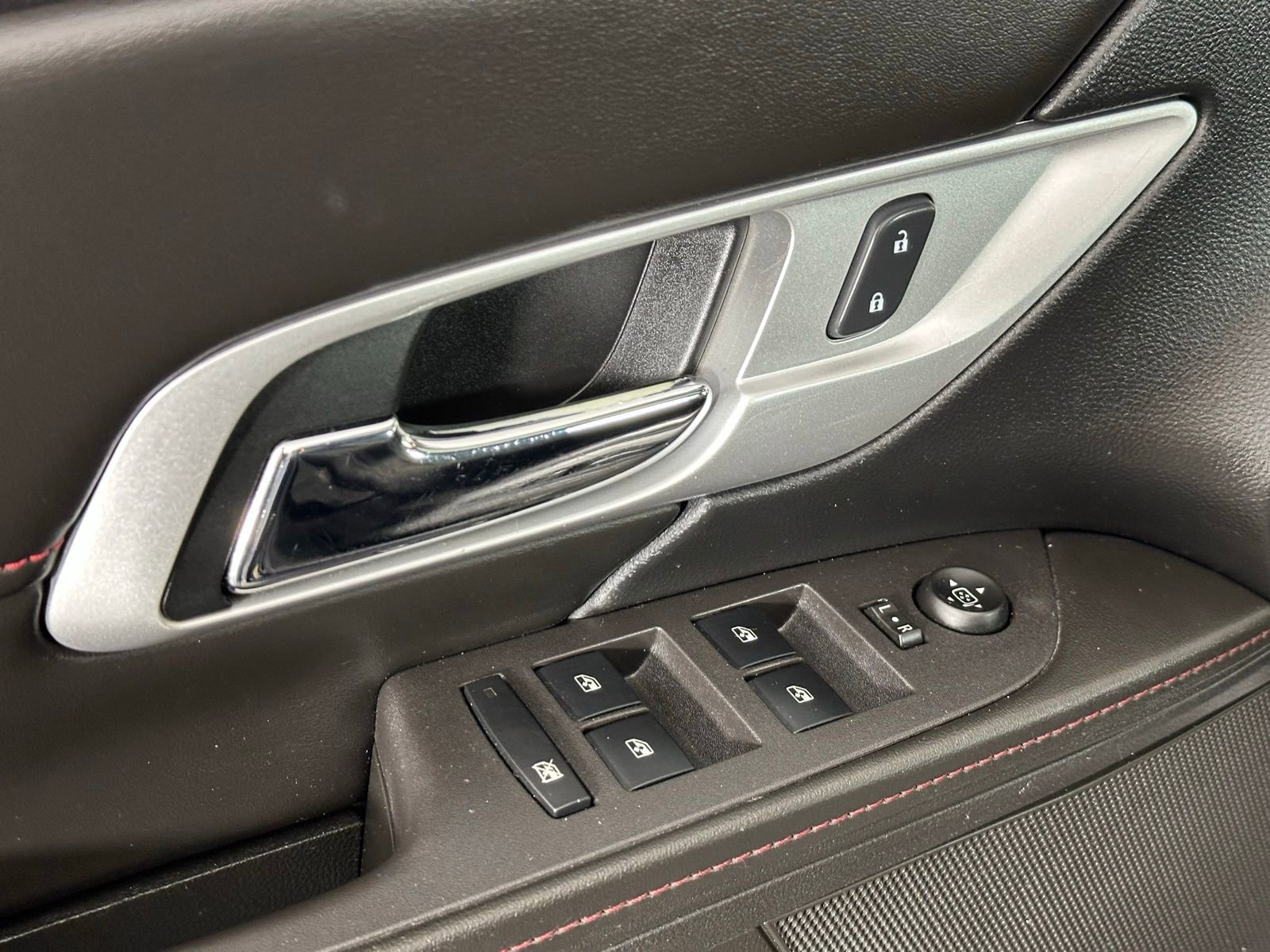 Used 2015 GMC Terrain SLT w/ Open Road Package image 33