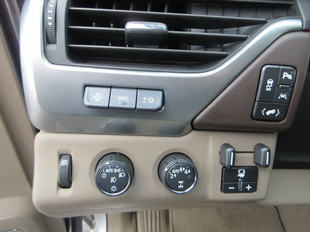 Certified 2020 Chevrolet Suburban Premier w/ 6.2L Performance Package image 27