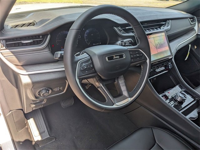 New 2024 Jeep Grand Cherokee L Limited image 8