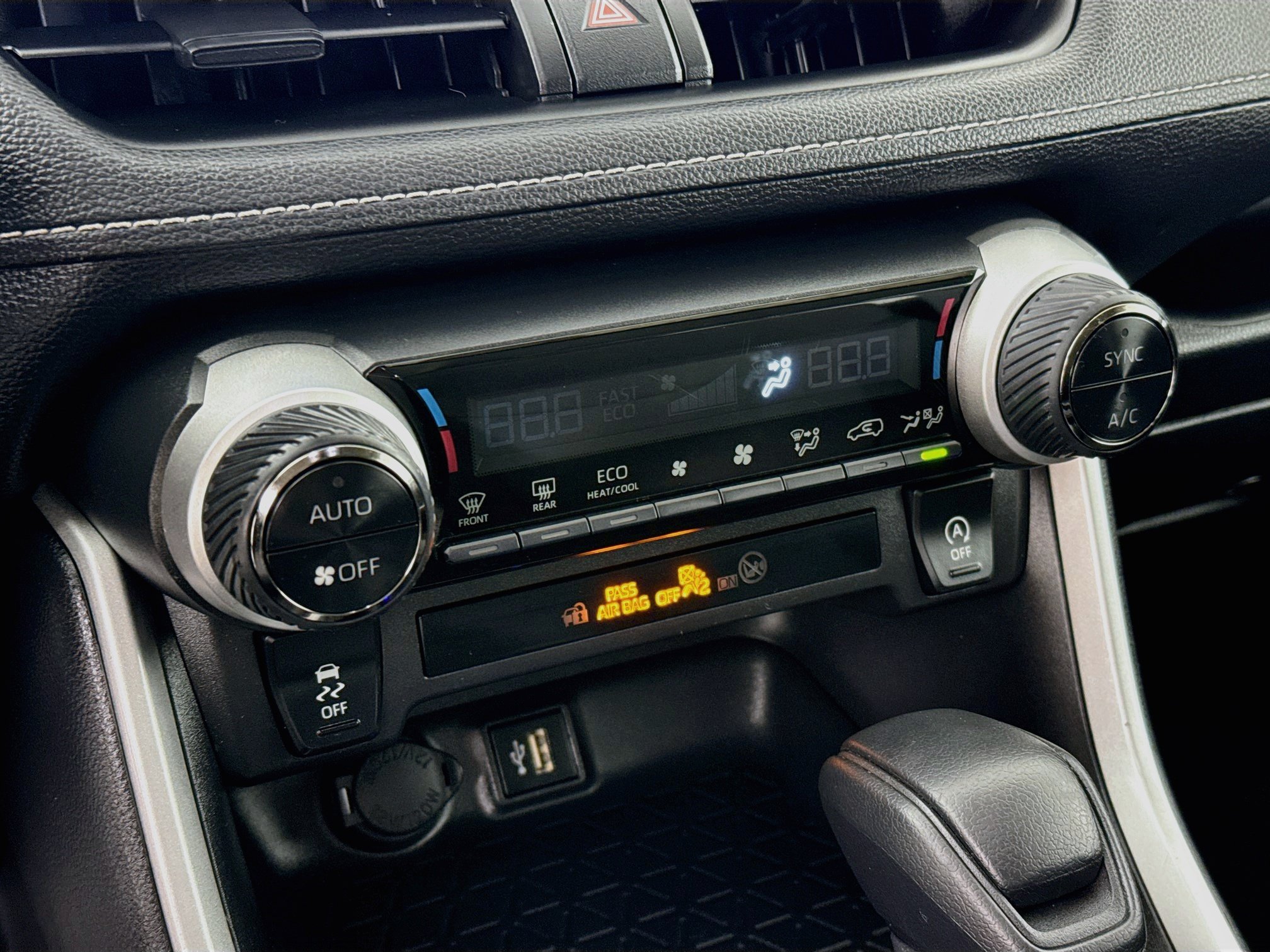 Certified 2025 Toyota RAV4 XLE AWD/4WD image 17