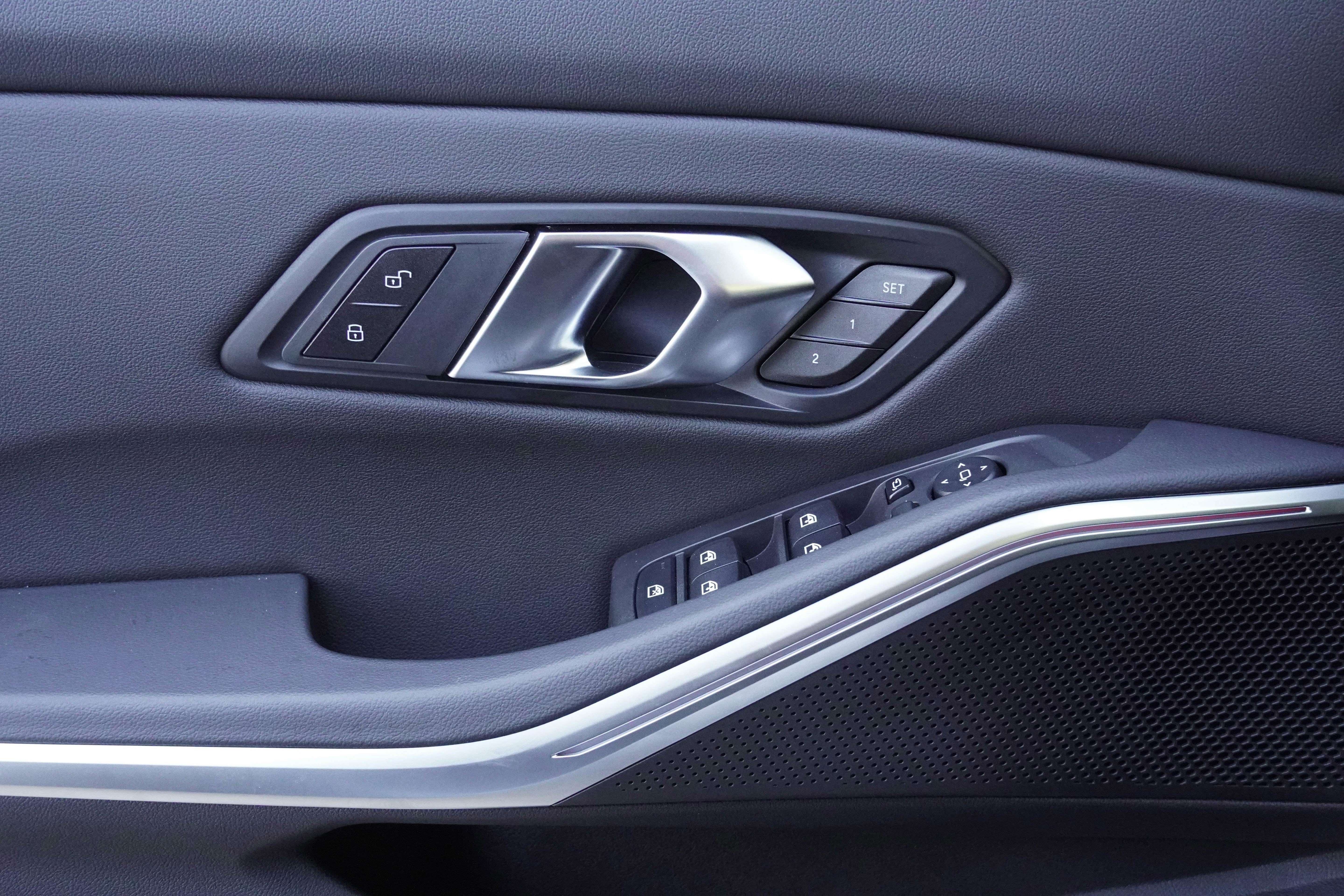 Certified 2025 BMW 330i Sedan RWD image 16