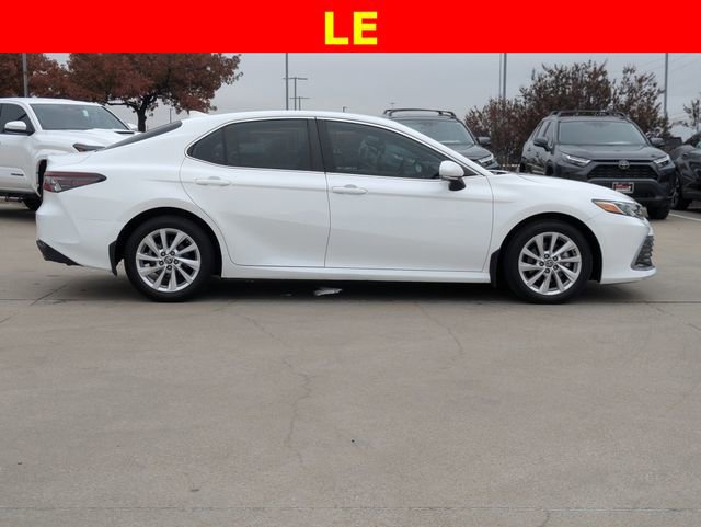 Used 2024 Toyota Camry LE w/ Convenience Package image 4