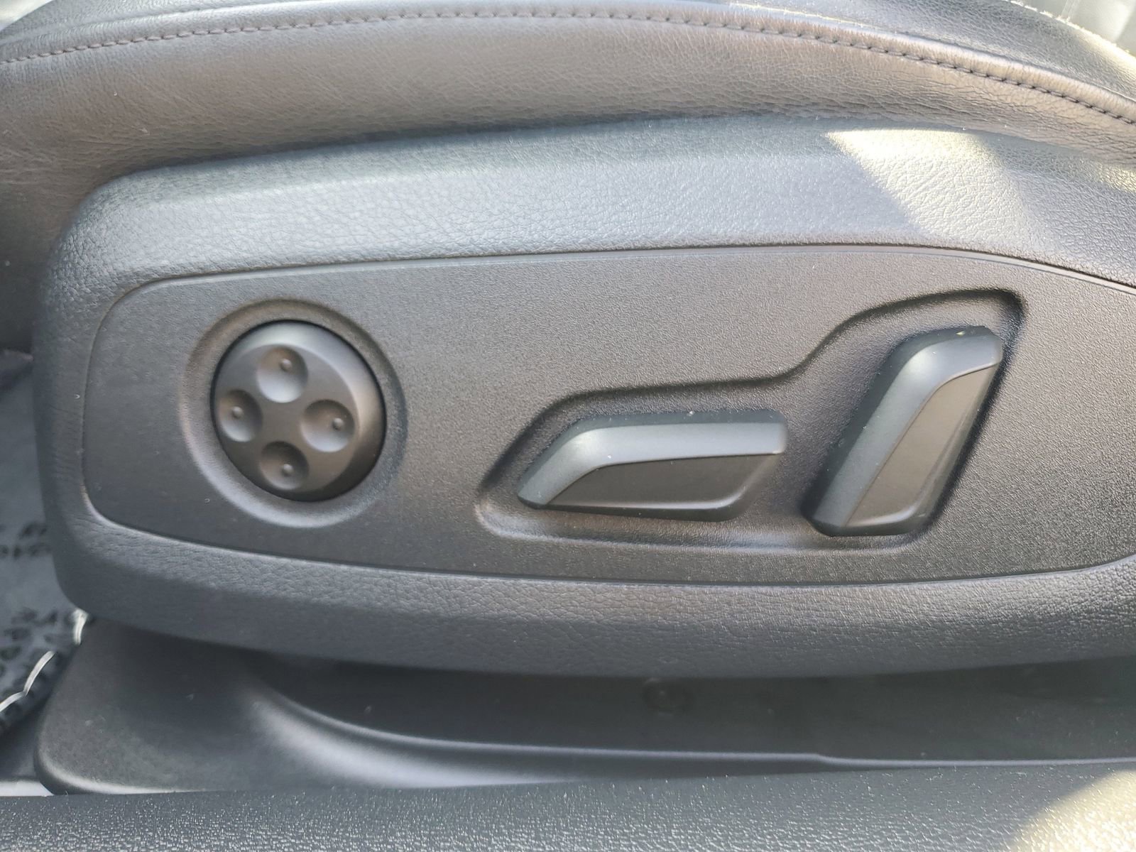 Used 2020 Audi A5 2.0T Premium w/ Convenience Package image 21