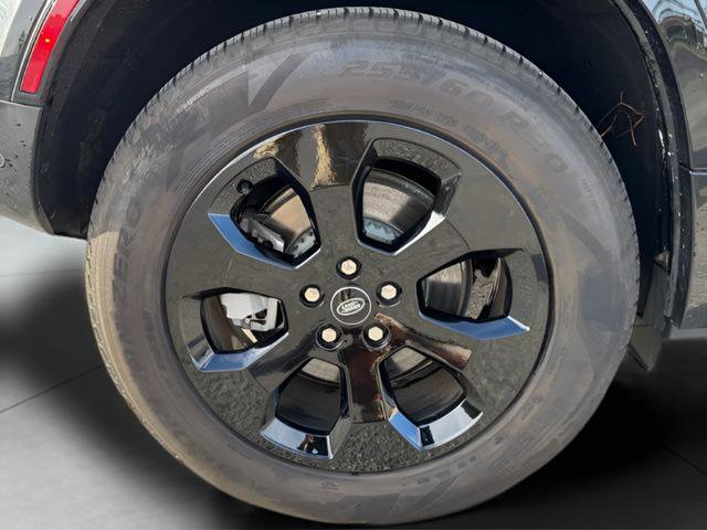 Certified 2024 Land Rover Defender 110 X-Dynamic SE image 12