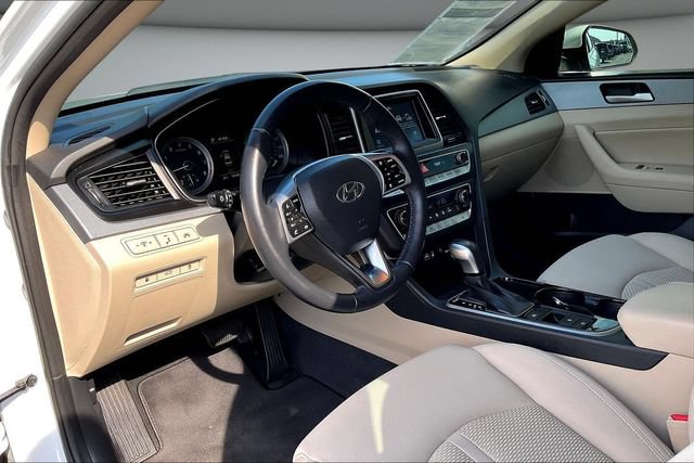 Used 2018 Hyundai Sonata SEL w/ Tech Package 04 FWD image 19