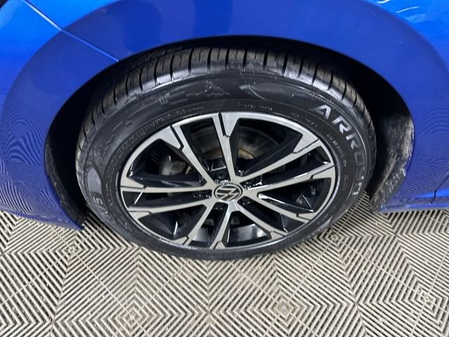 Used 2023 Volkswagen Jetta Sport image 10