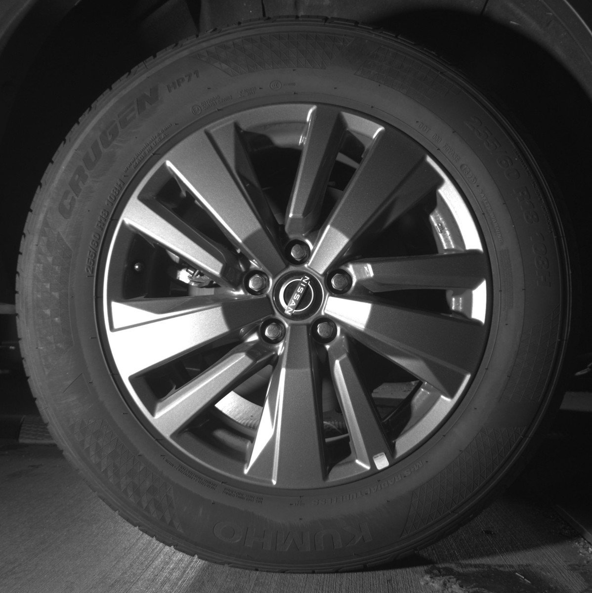 Used 2025 Nissan Pathfinder SV AWD/4WD image 15