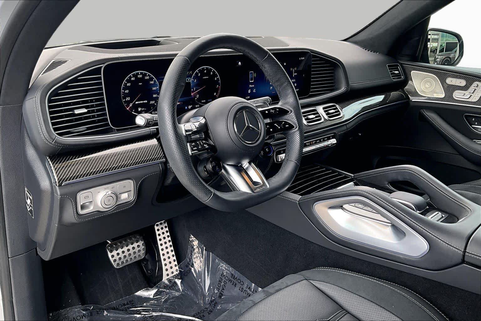 Used 2025 Mercedes-Benz GLS 63 AMG 4MATIC image 16