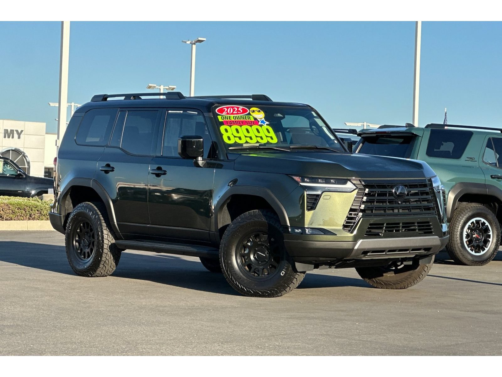 Used 2025 Lexus GX 550 w/ Accessory Package (CT) AWD/4WD image 2