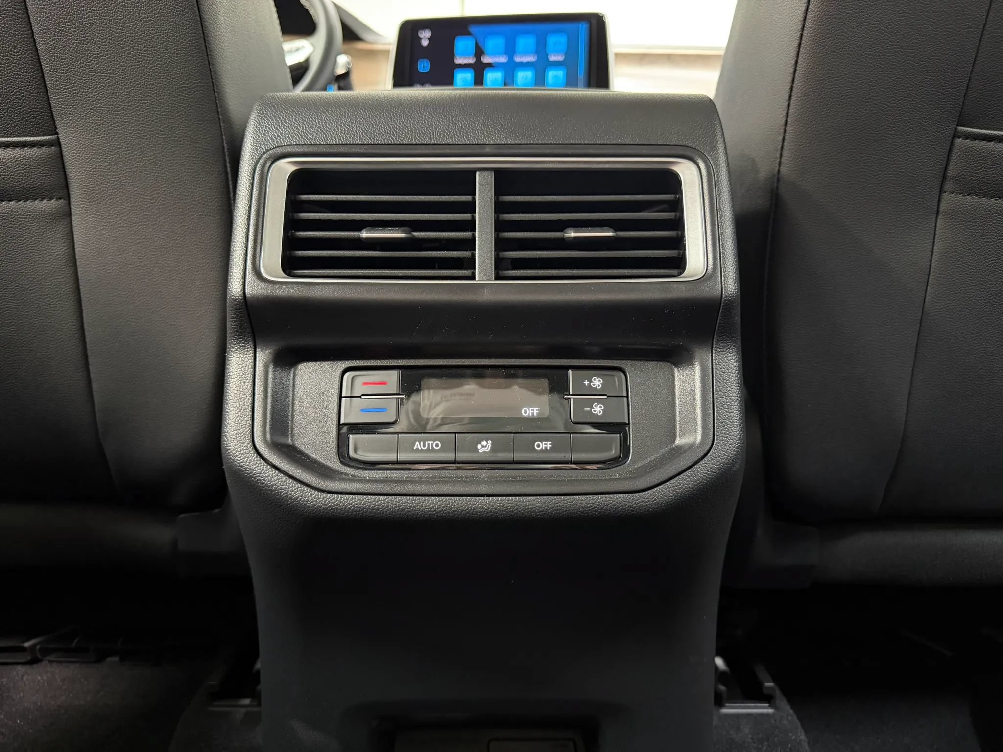 Used 2026 Volkswagen Atlas SE AWD/4WD image 19