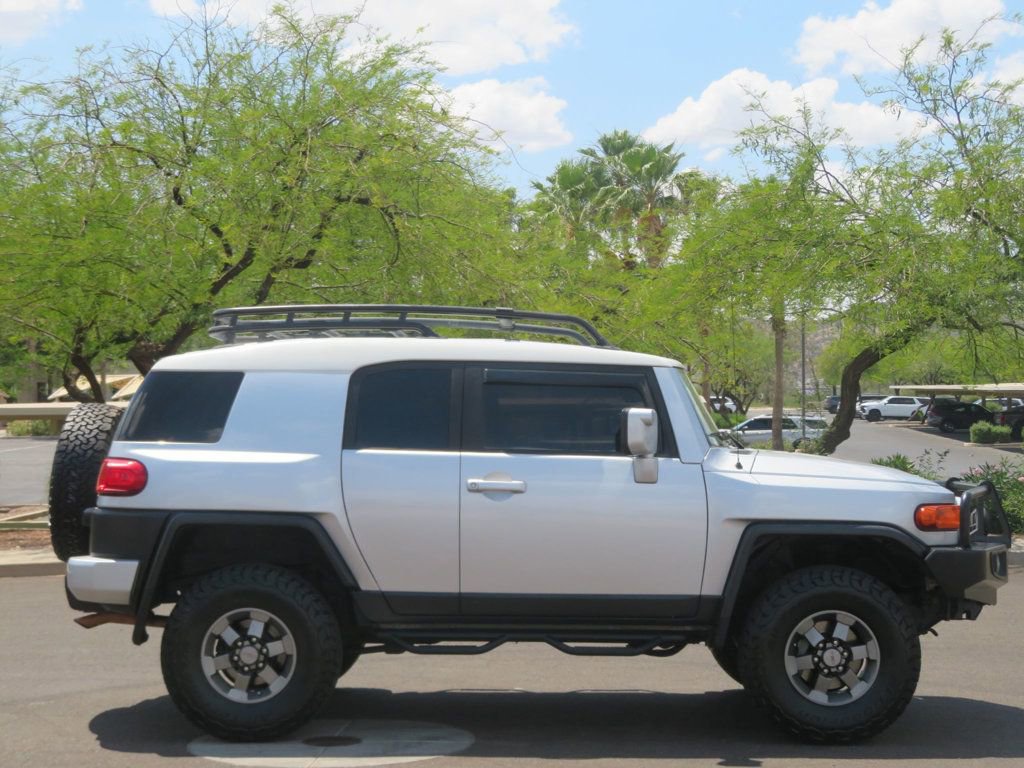 Used 2007 Toyota FJ Cruiser 4WD image 3