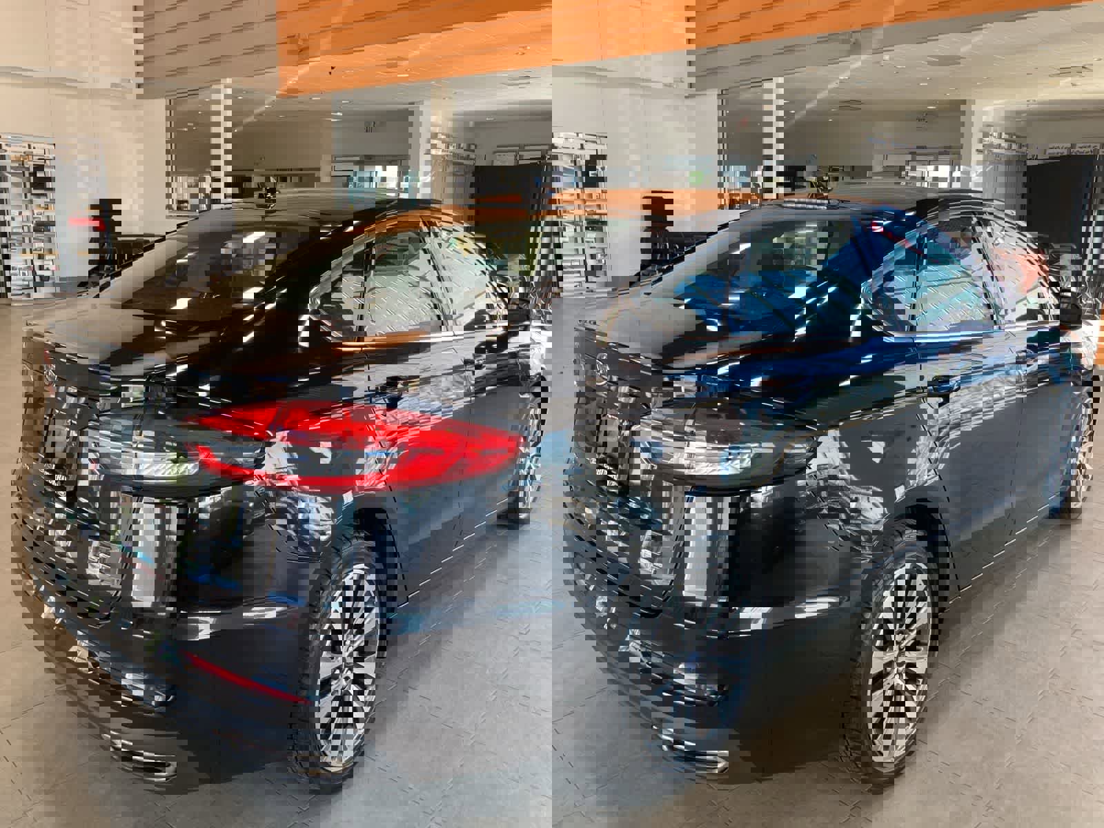 Used 2020 Ford Fusion SE AWD/4WD image 5