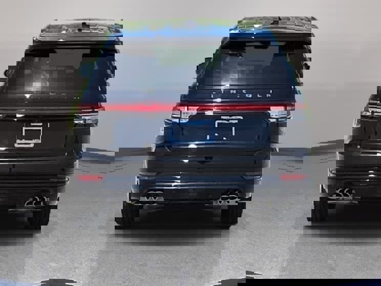 Used 2025 Lincoln Aviator Reserve w/ Equipment Group 201A AWD/4WD image 6