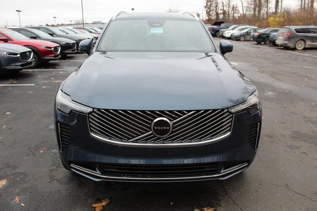 New 2026 Volvo XC90 B5 Core w/ Protection Package Premier image 8