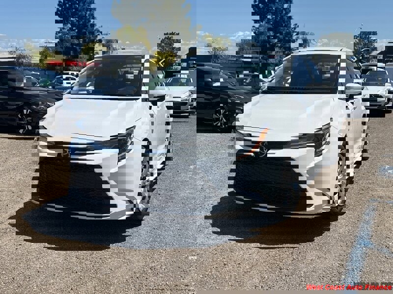 Used 2020 Toyota Corolla LE w/ Carpet Mat Package (TMS) image 2