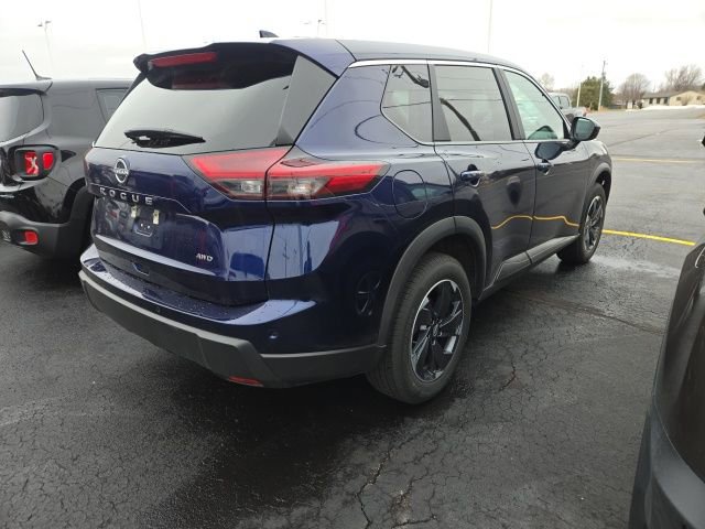 Used 2025 Nissan Rogue SV image 6