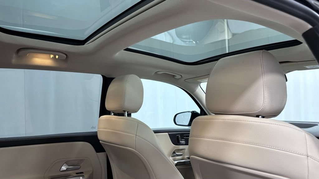 Used 2021 Mercedes-Benz GLB 250 4MATIC image 26