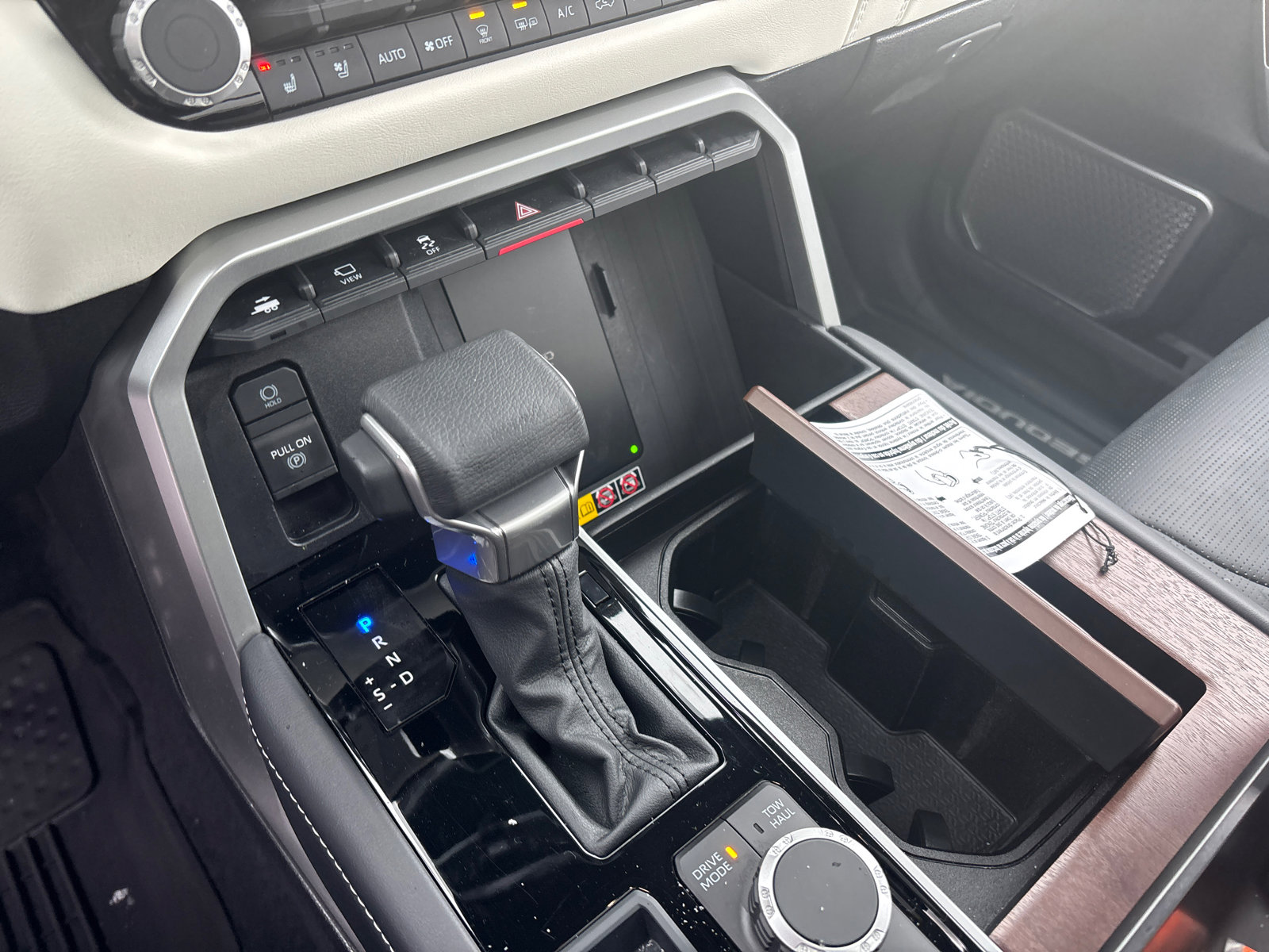 Used 2025 Toyota Sequoia Capstone image 22