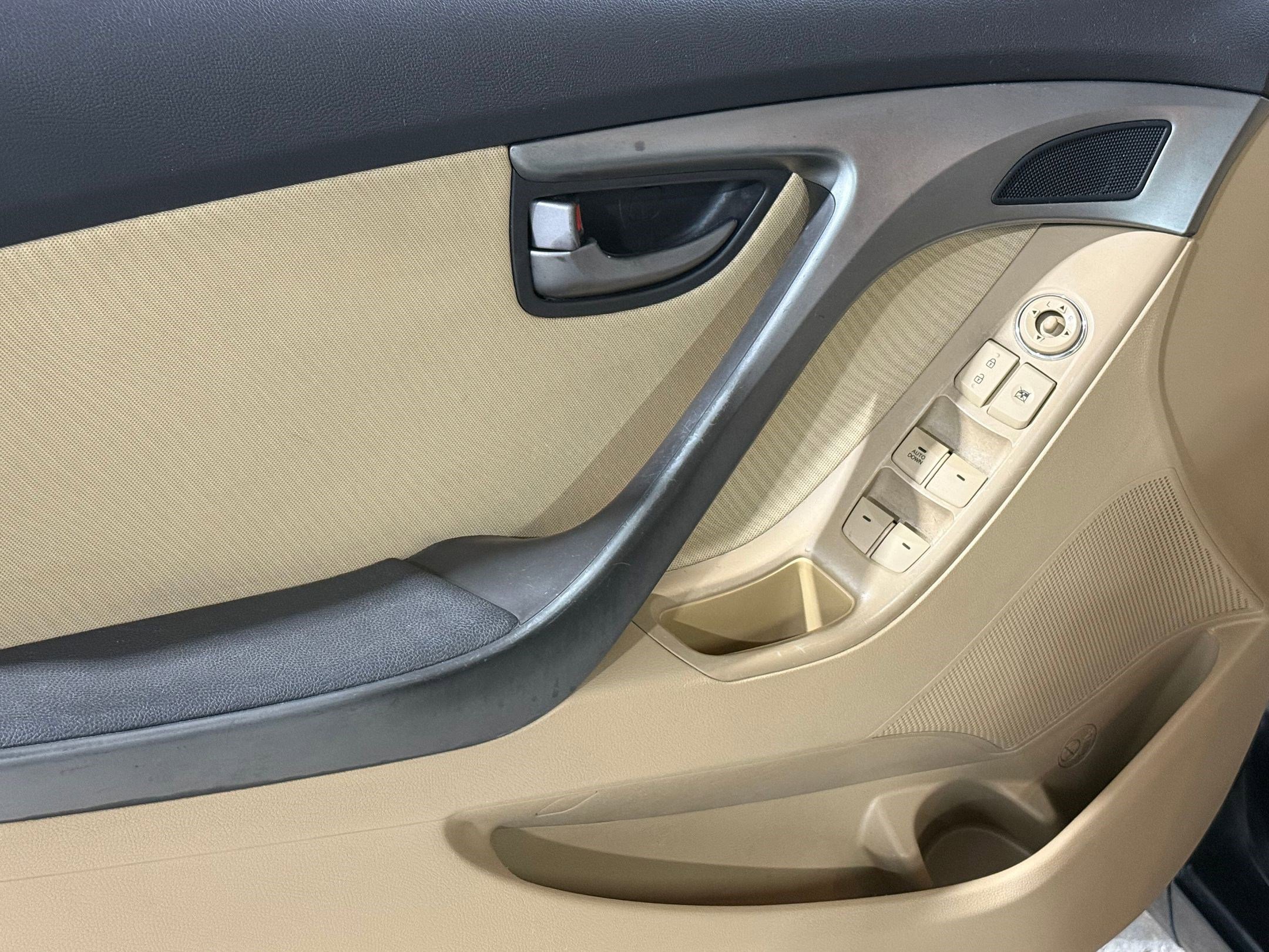 Used 2012 Hyundai Elantra GLS w/ Preferred Pkg 3 image 12