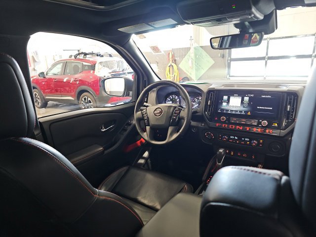 Certified 2025 Nissan Frontier PRO-4X w/ Pro Premium Package AWD/4WD image 24