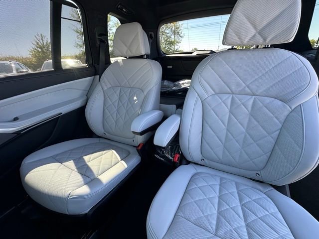 New 2026 BMW X7 xDrive40i w/ M Sport Package image 36