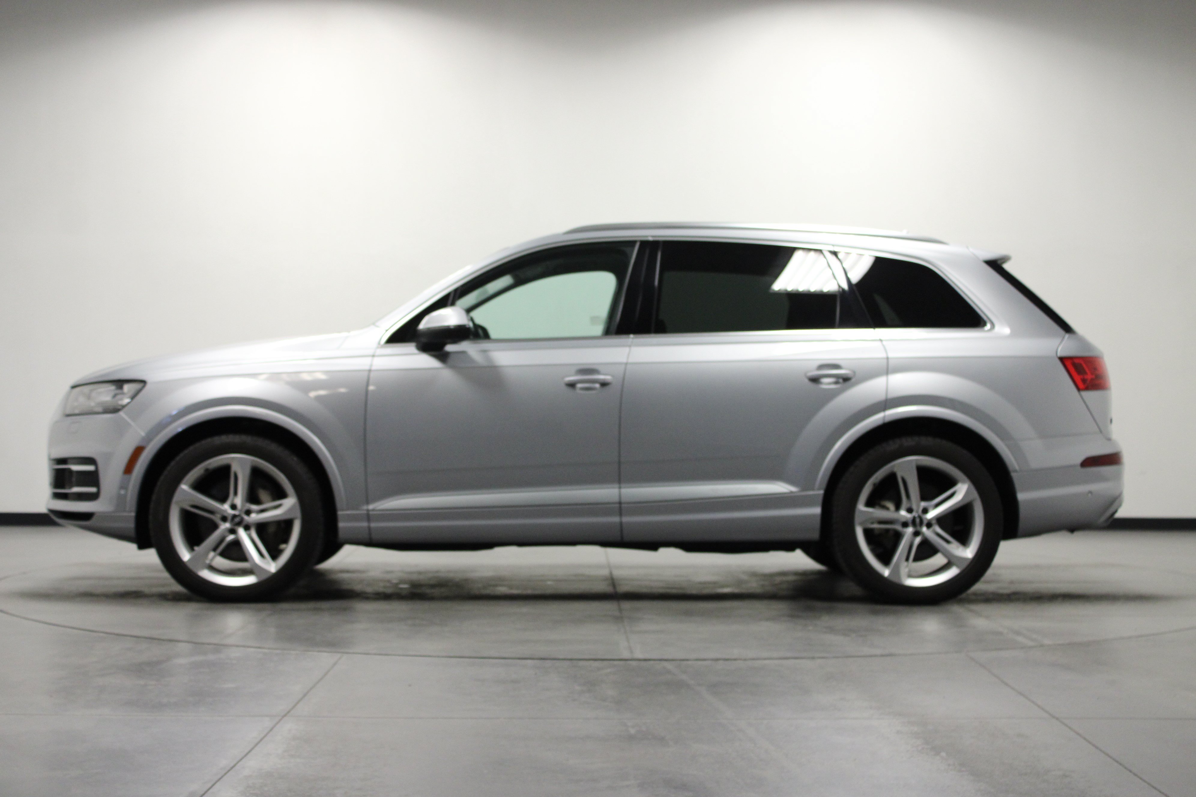 Used 2019 Audi Q7 3.0T Prestige AWD/4WD image 7