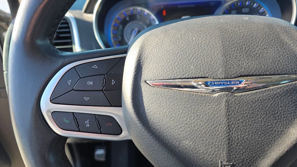 Used 2019 Chrysler 300 Touring w/ Quick Order Package 2EF image 16