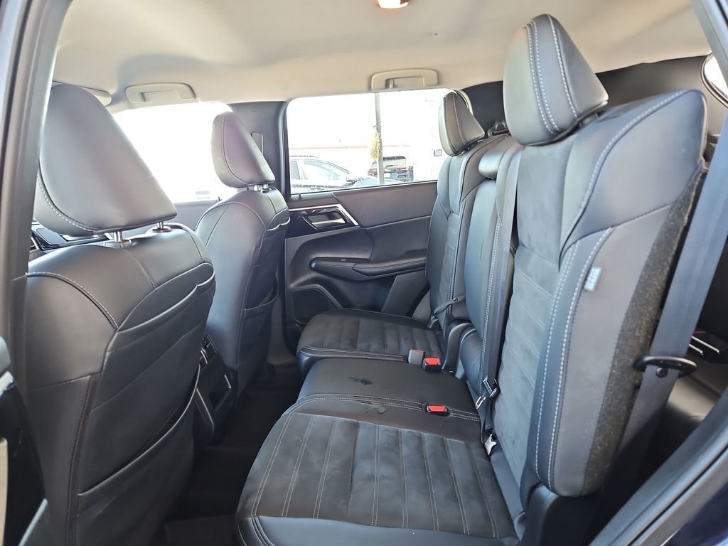 Used 2024 Mitsubishi Outlander SE image 29