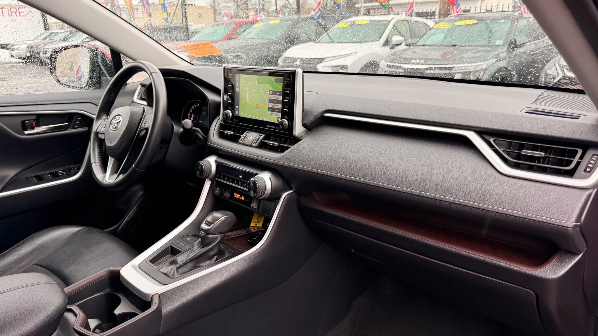Used 2019 Toyota RAV4 Limited image 15