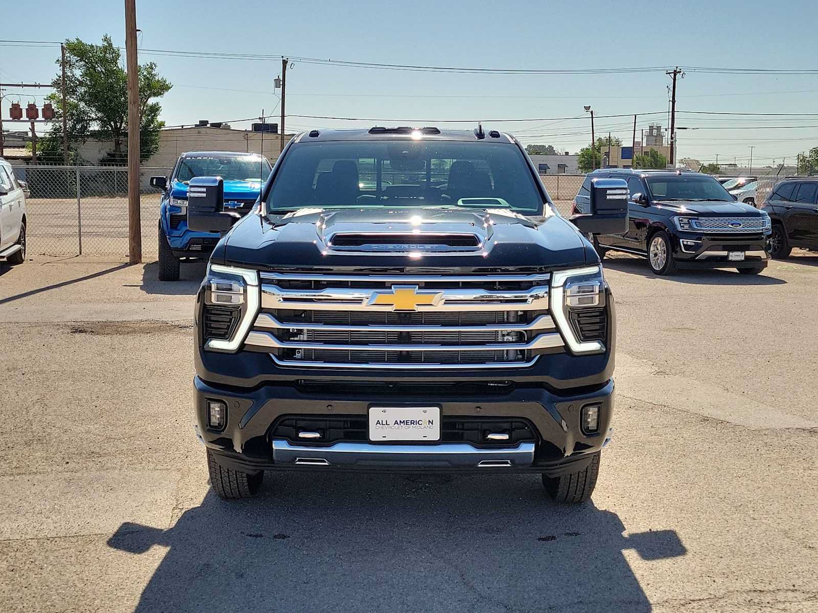 New 2026 Chevrolet Silverado 3500 High Country w/ High Country Premium Package AWD/4WD image 3