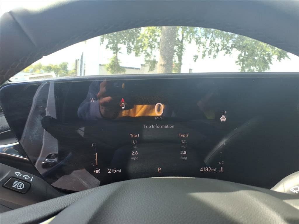 Used 2025 Buick Envista Preferred w/ Convenience I Package image 14