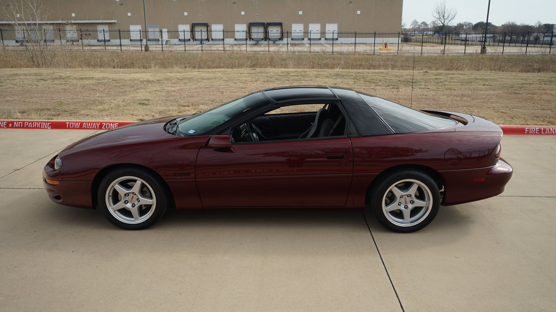 Used 2000 Chevrolet Camaro Z28 w/ Preferred Equipment Group 2 image 5