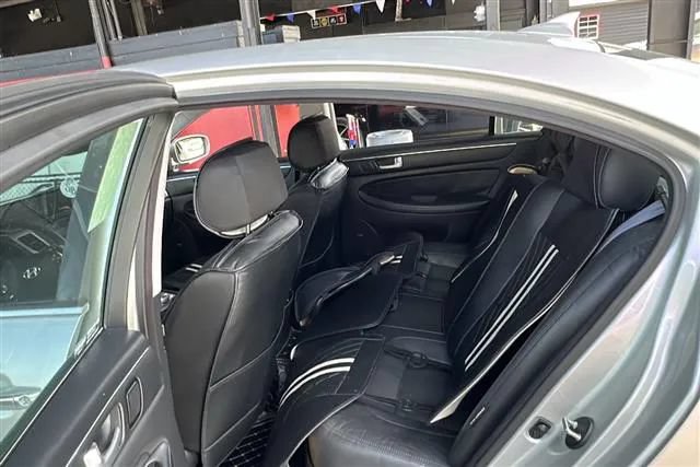 Used 2013 Hyundai Genesis 5.0 R-Spec RWD image 4