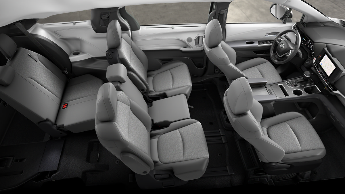 New 2026 Toyota Sienna LE FWD image 4