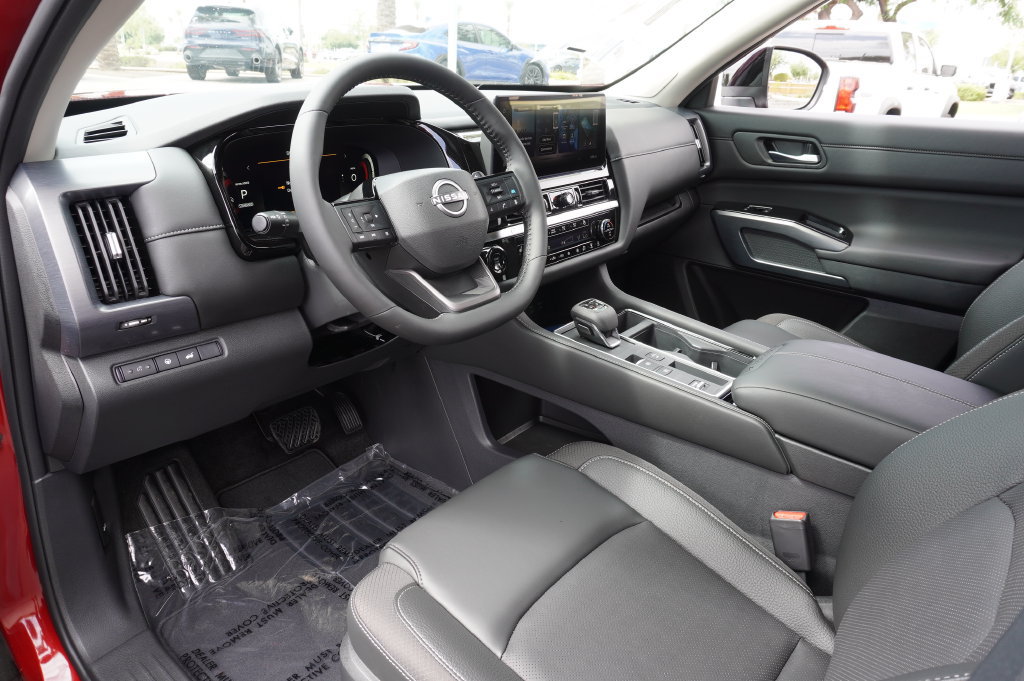 New 2026 Nissan Pathfinder SL w/ SL Premium Package FWD image 18