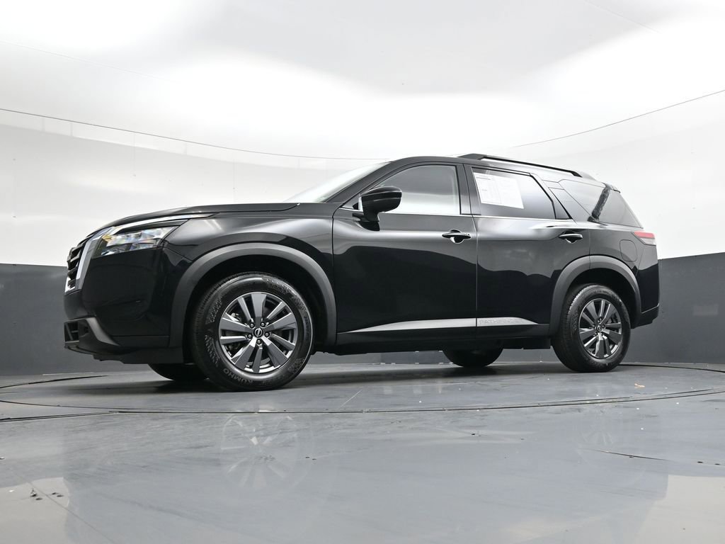 Used 2025 Nissan Pathfinder SV image 41