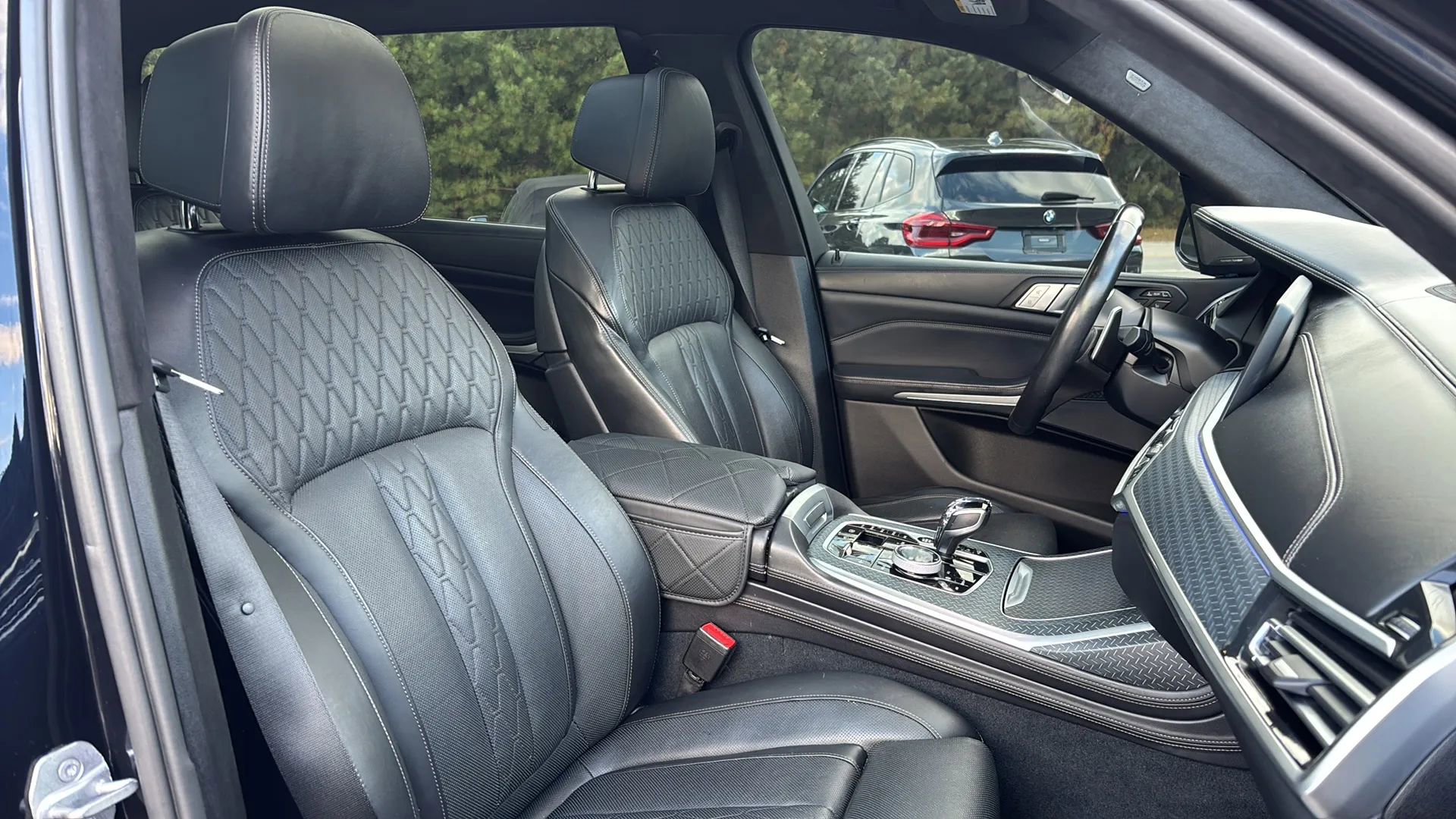 Used 2020 BMW X7 xDrive40i w/ M Sport Package image 36