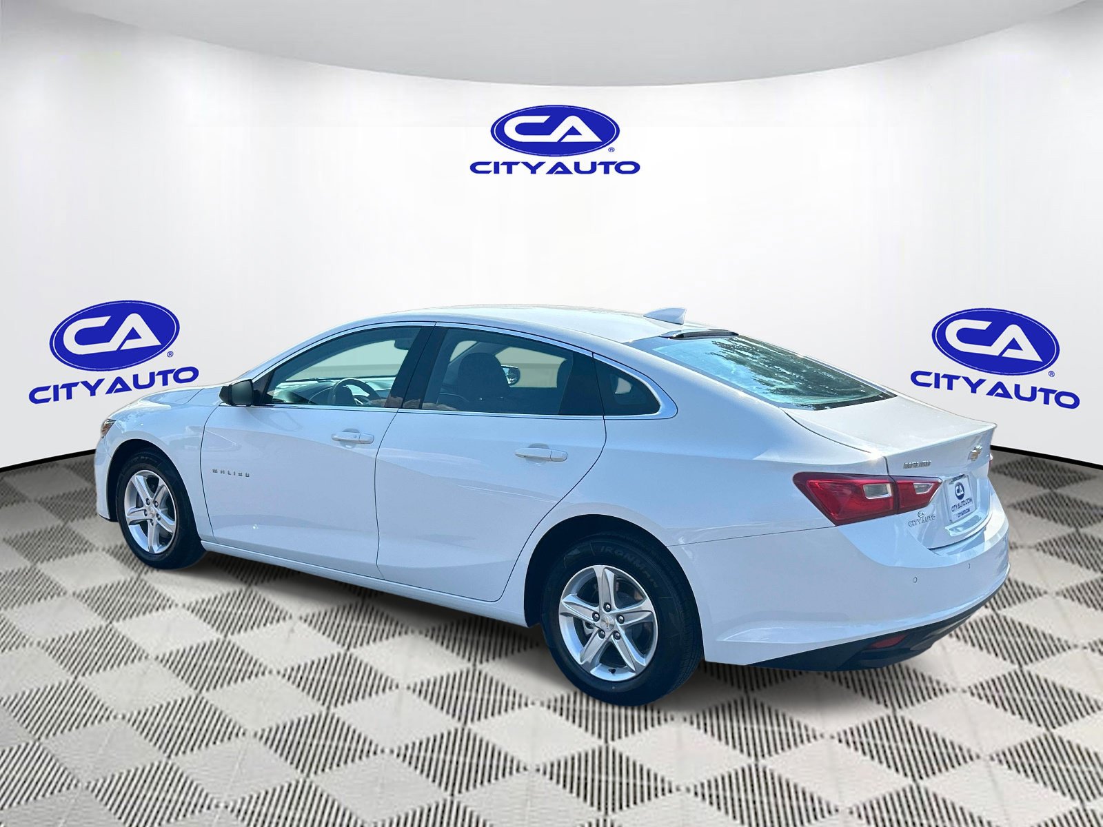 Used 2024 Chevrolet Malibu LT FWD image 5