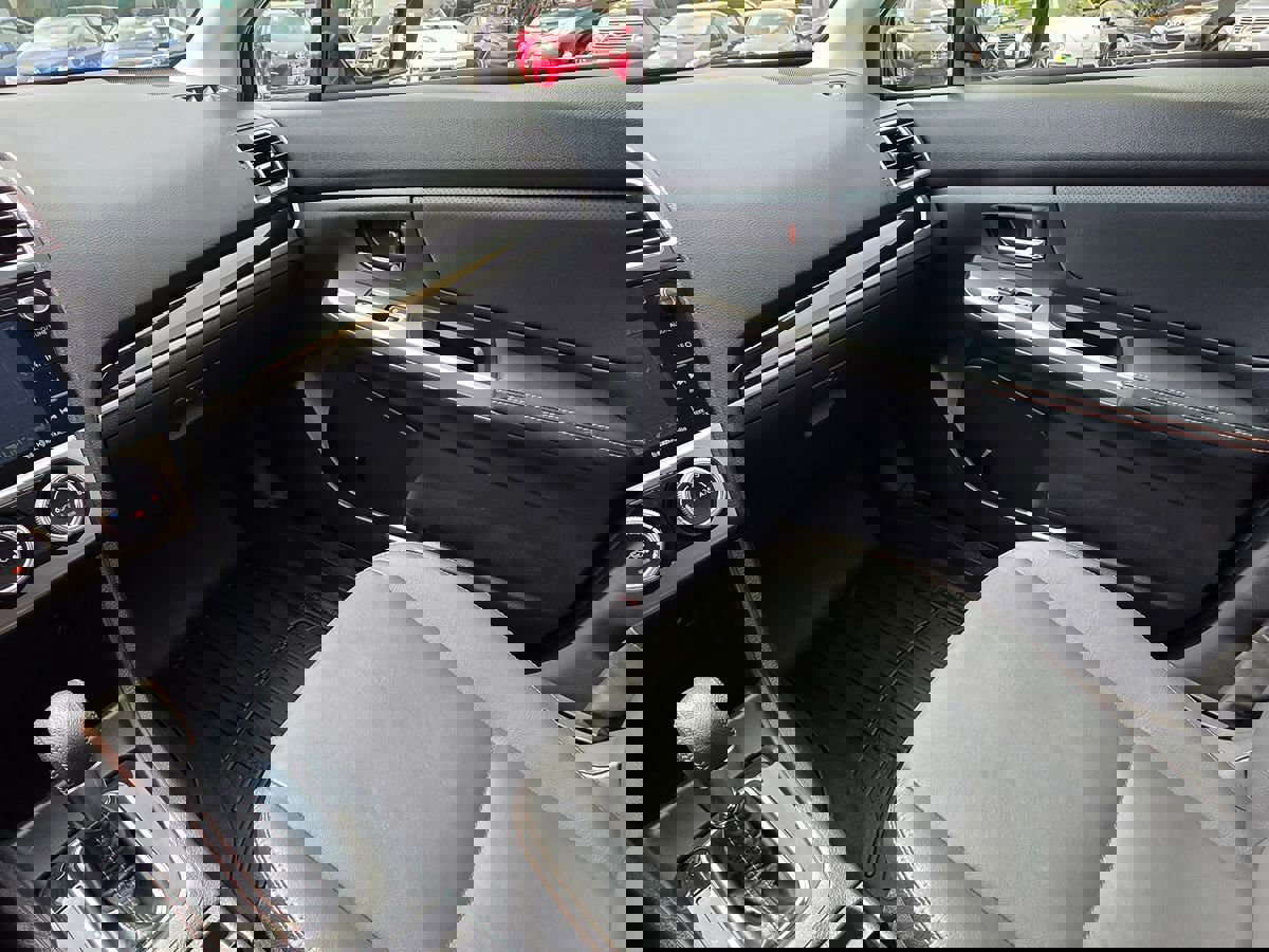 Used 2017 Subaru Crosstrek 2.0i Limited image 43